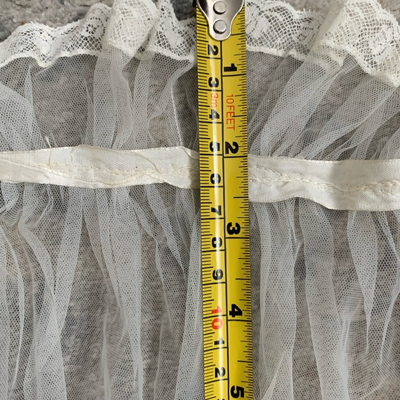 Vintage First Communion Ivory White Veil with Lace & Flower Wreath Headpiece - Picture 3 of 8